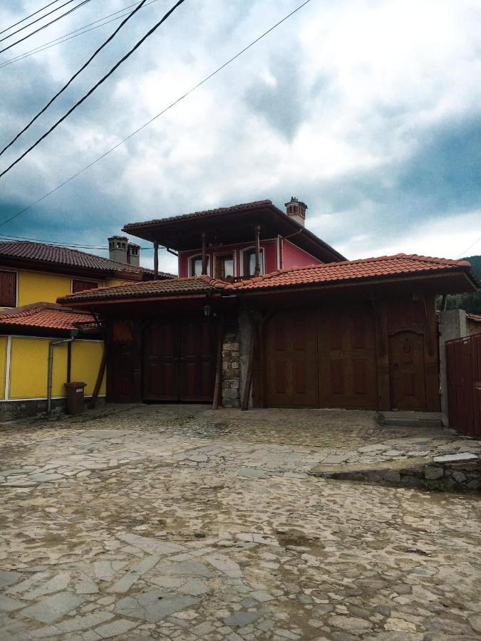Стаи За Гости Бащино Огнище Koprivștița Exterior foto