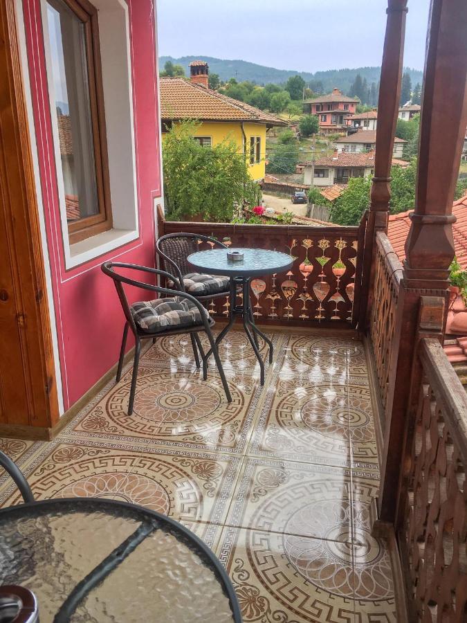 Стаи За Гости Бащино Огнище Koprivștița Exterior foto