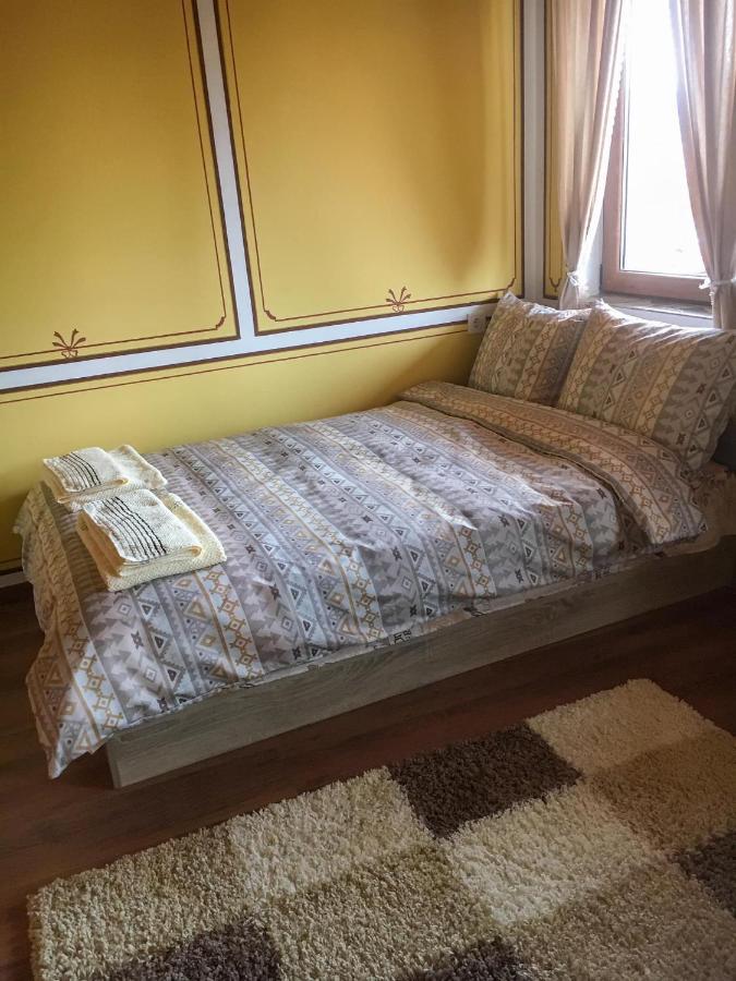 Стаи За Гости Бащино Огнище Koprivștița Exterior foto