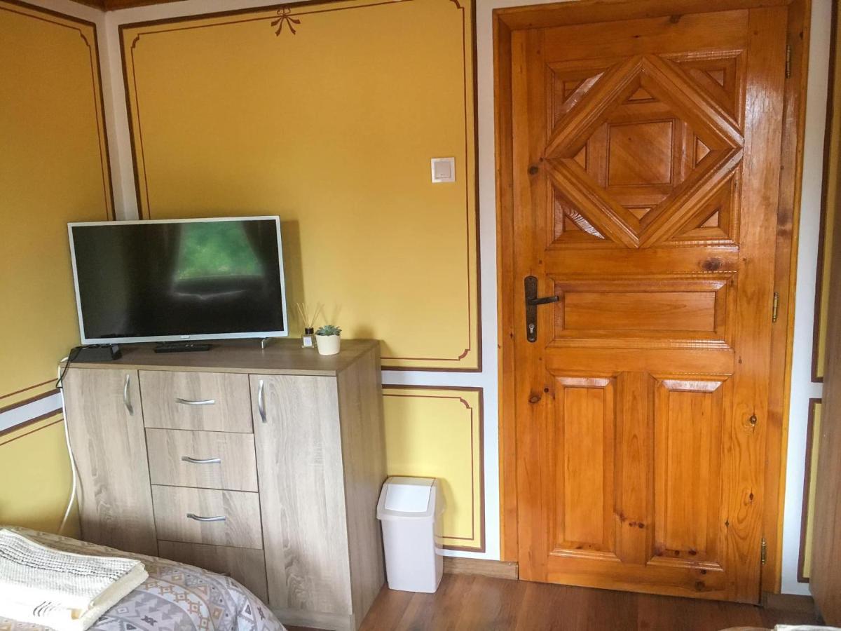 Стаи За Гости Бащино Огнище Koprivștița Exterior foto